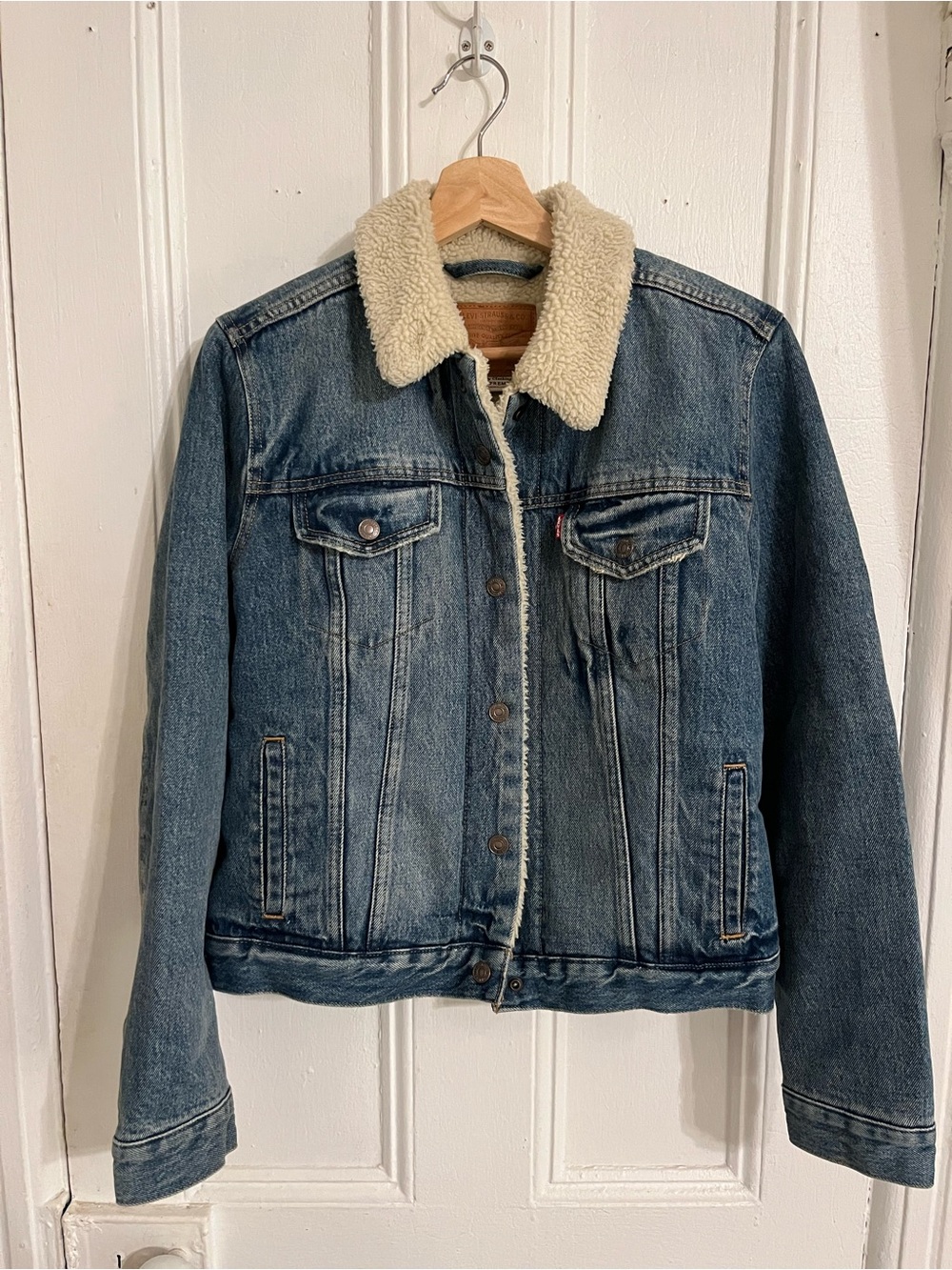 Levi's Original Sherpa Trucker Jacket in Blue & Beige, Large